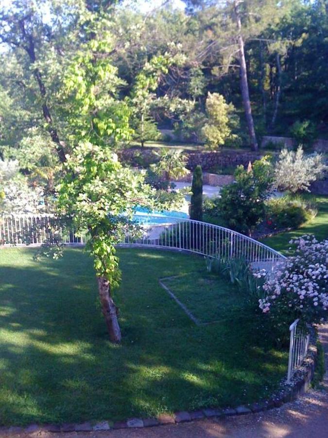 Villa Spacieuse Avec Piscine A Saint Maximin Exteriér fotografie