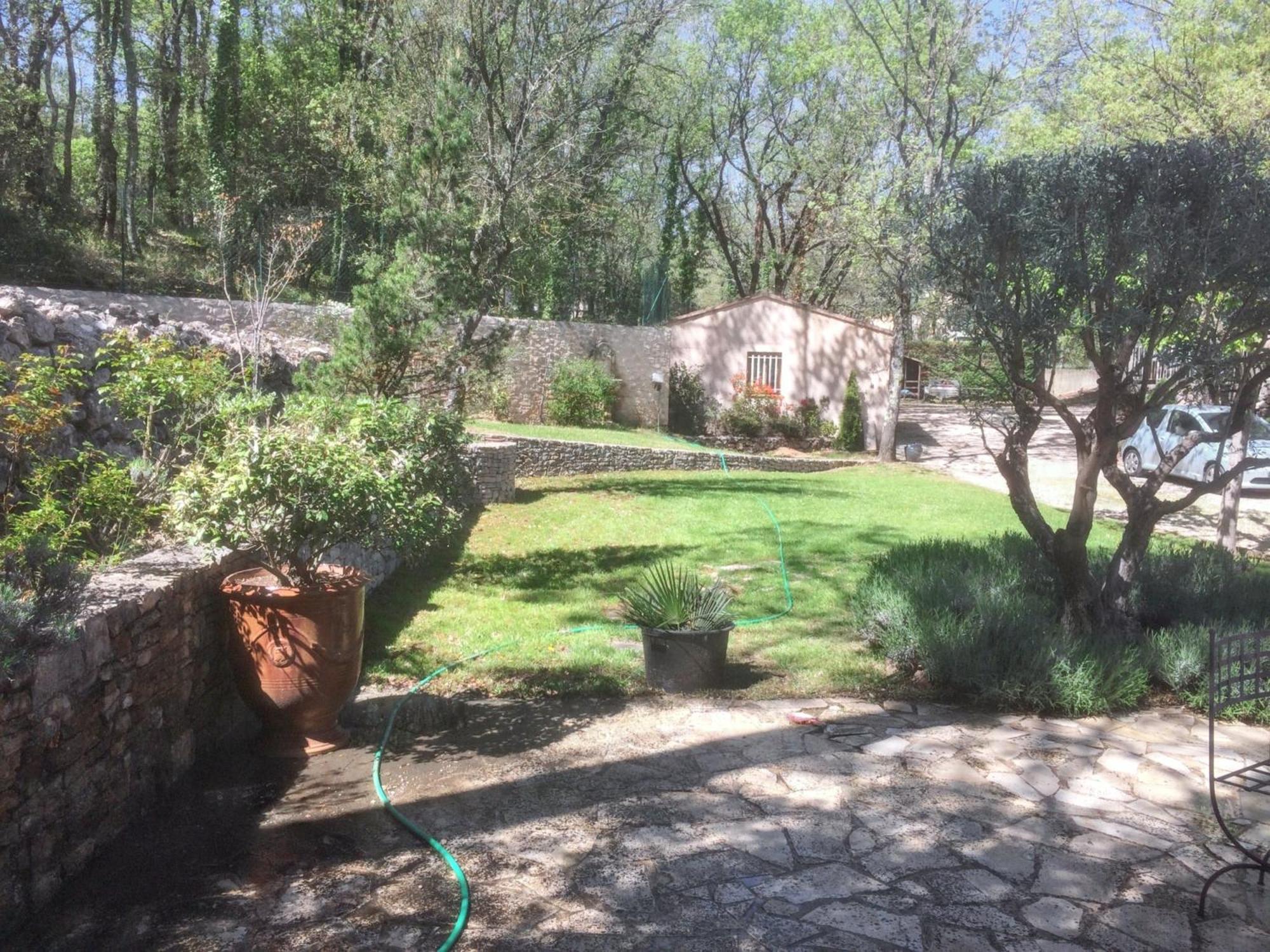 Villa Spacieuse Avec Piscine A Saint Maximin Exteriér fotografie